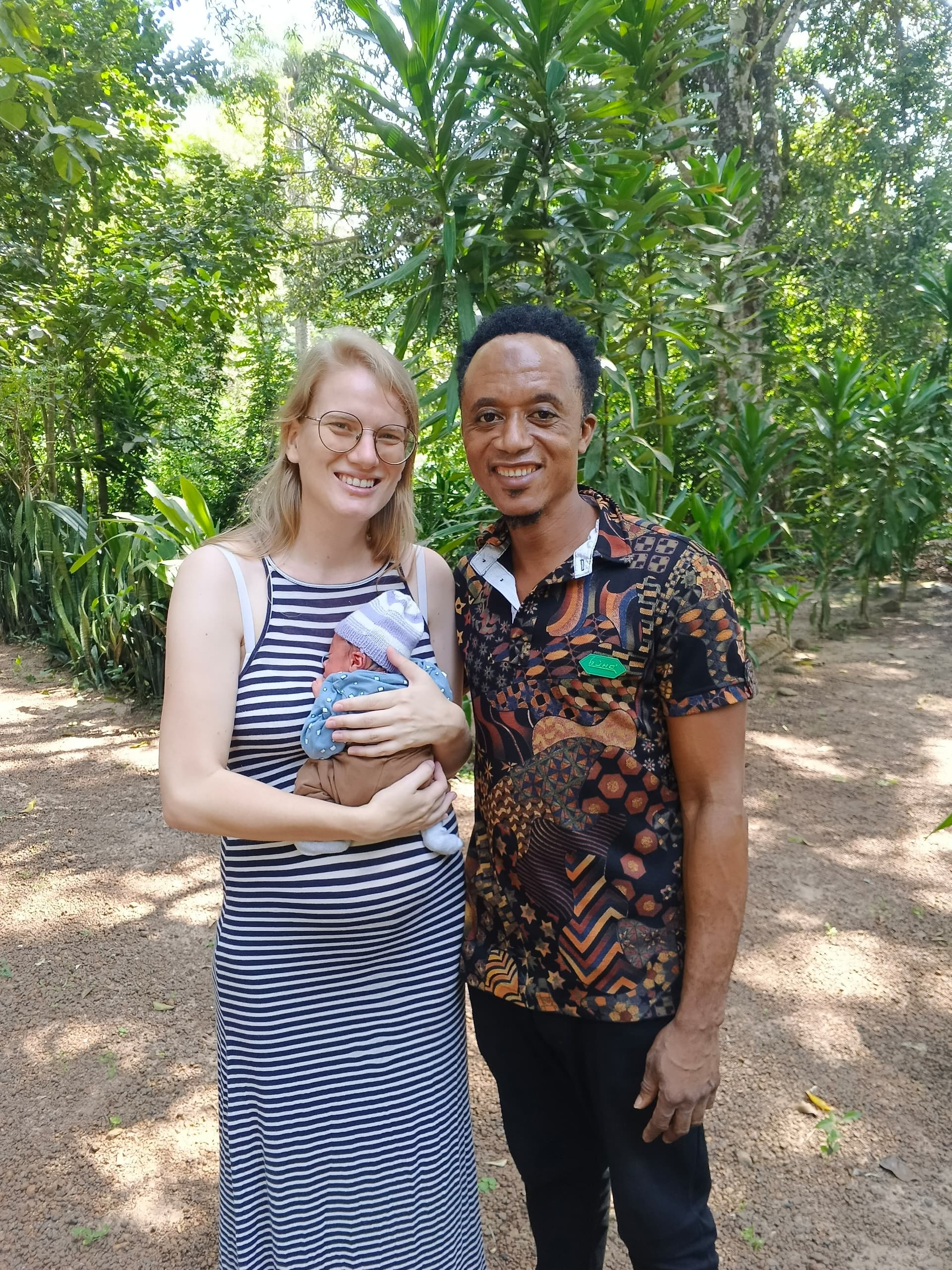 Inge en Mohamed met hun zoon